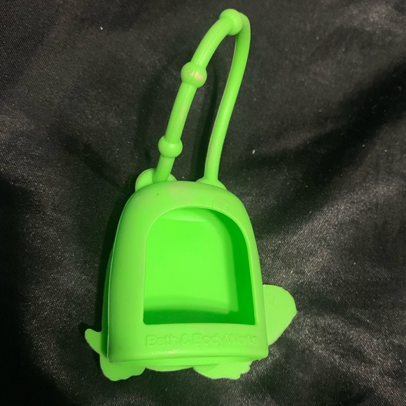 Bath & BodyWorks Iridescent Turtle 🐢 PocketBack Hand Sanitizer Holder/case - Picture 3 of 3